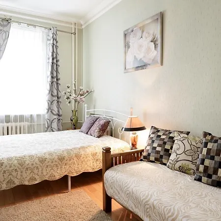 Apartament Centr жд вокзал свердлова 24 с двумя спальнями Mińsk